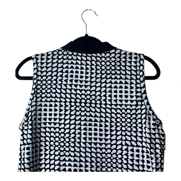 2028. PRIMA COTTON SLEEVELESS COLLARED 1/4 ZIP TOP SEE MEASUREMENTS FOR SIZE - Picture 7 of 8